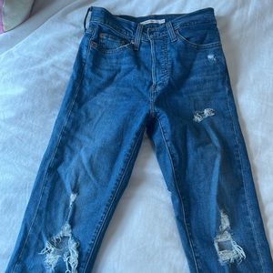 Levi skinny ripped jeans